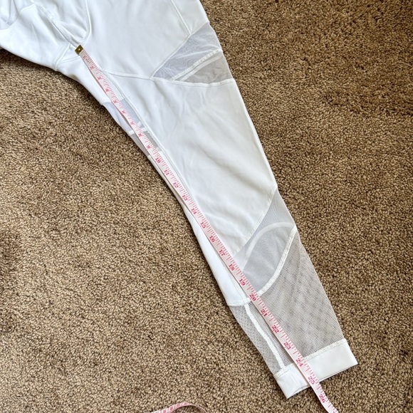 Lululemon Forget The Sweat Tight 25" White Mesh Cutout - Picture 12 of 13